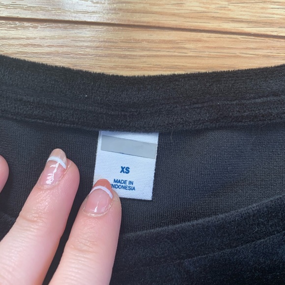 Soft velvet sweater - Picture 2 of 2